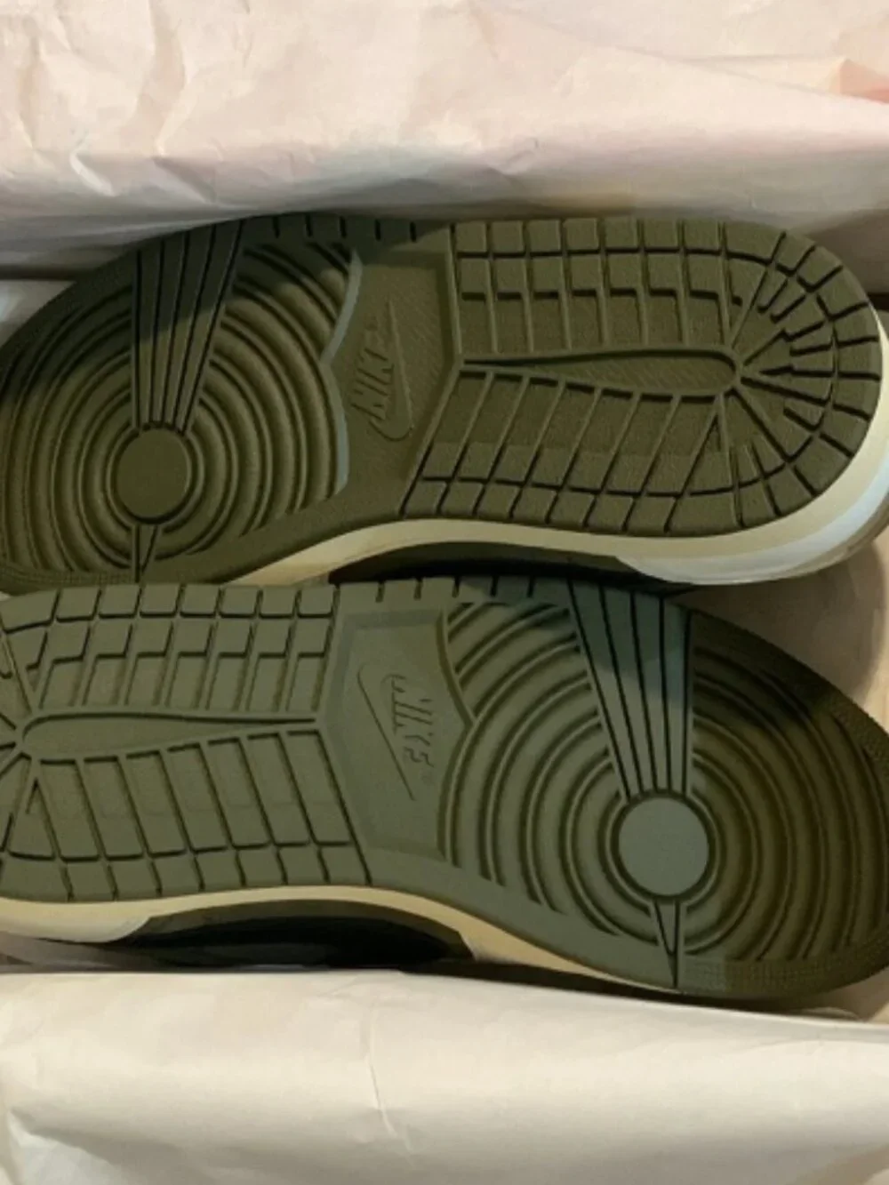 Travis Scott x Air Jordan 1 Low OG “Medium Olive”